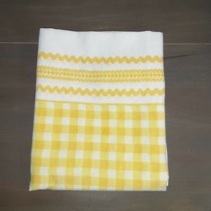 Tastemaker Vintage Yellow Pillow Cases Set 2